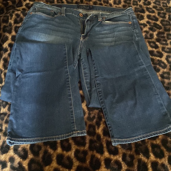 Lucky Brand Jeans - Picture 2 of 4